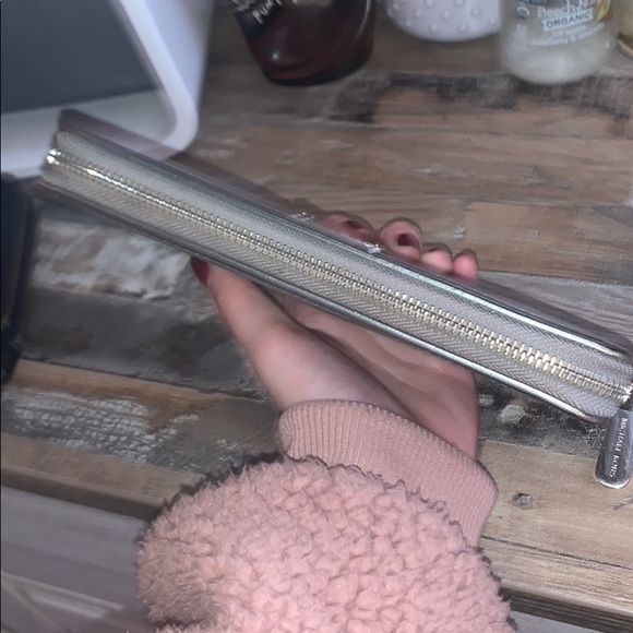 Michael Kors wallet - Picture 2 of 4